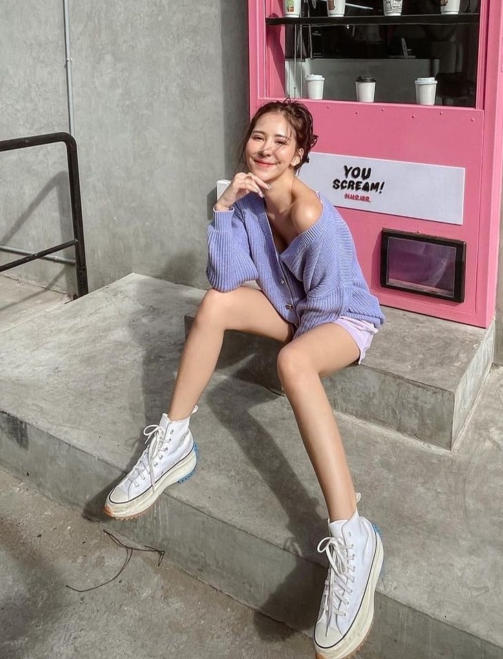 ยูมิโกะ สุชิยะ พิธีกรสาวสาววัยใส เน็ตไอดอลขวัญใจหนุ่มไทย 6