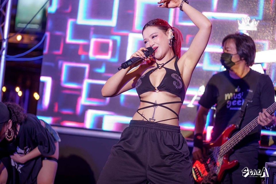 แพรจ๋า ญาณวรรธน์ สาวเท่ สุดแซ่บ เสียงทรงพลัง ตำนาน The Voice 17