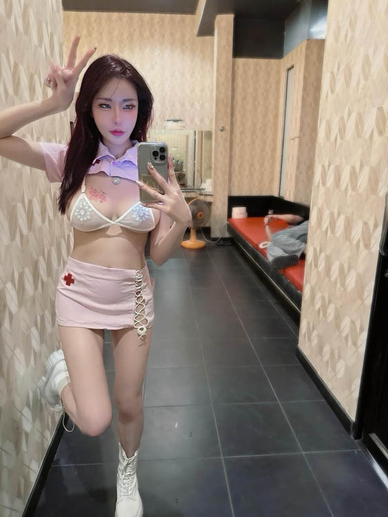 ปีใหม่ ธารารัตน์ เปิดวาร์ป สาวสวย หุ่นน่าเซี๊ยะ ขวัญใจชาว OnlyFans 7