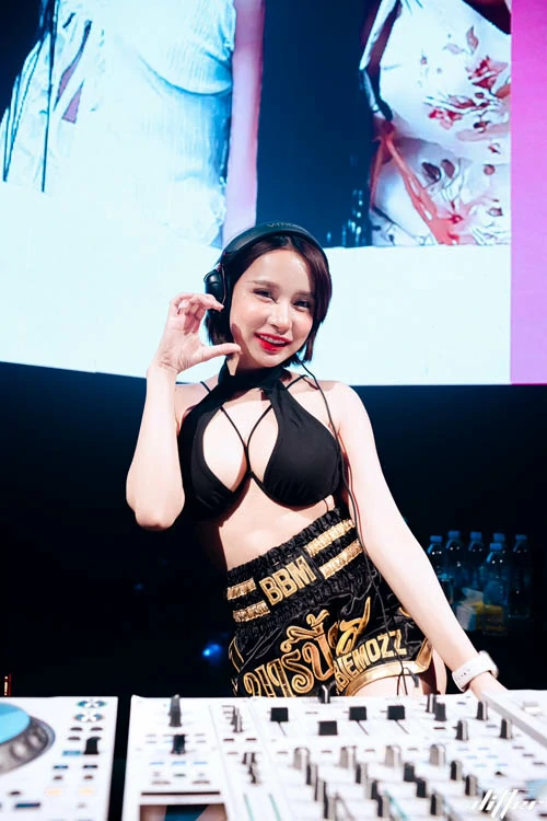 มอส ธนพร Djbarbiemozz ดีเจ โคโยตี้ พริตตี้ สาวสวย เซ็กซี่ หุ่นดีขยี้ใจ 17