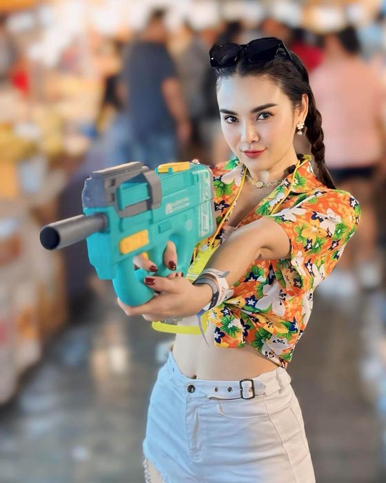 หลิว อาจารียา แจกวาร์ป นักร้องลูกทุ่ง สาวสวย เซ็กซี่ น่ารัก ขวัญใจหนุ่ม ๆ 10