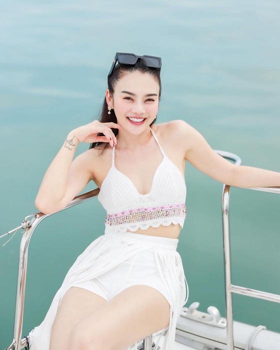 หลิว อาจารียา แจกวาร์ป นักร้องลูกทุ่ง สาวสวย เซ็กซี่ น่ารัก ขวัญใจหนุ่ม ๆ 34