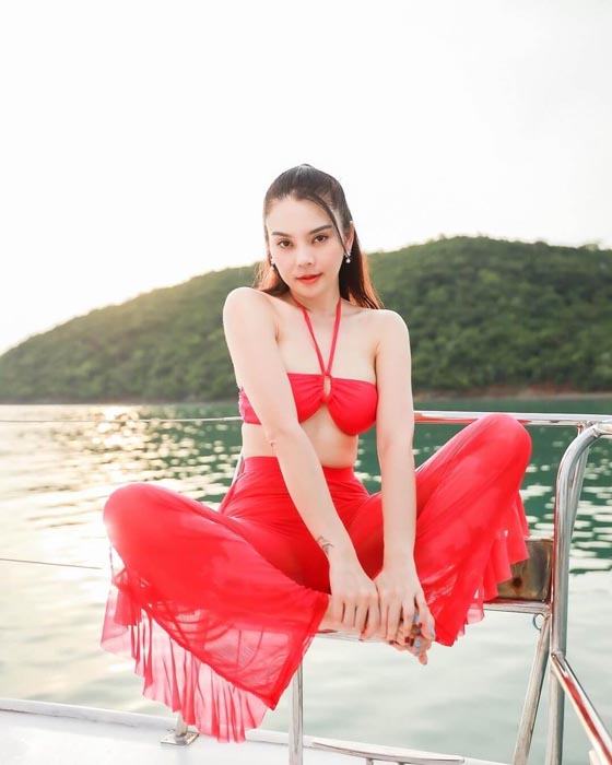 หลิว อาจารียา แจกวาร์ป นักร้องลูกทุ่ง สาวสวย เซ็กซี่ น่ารัก ขวัญใจหนุ่ม ๆ 37