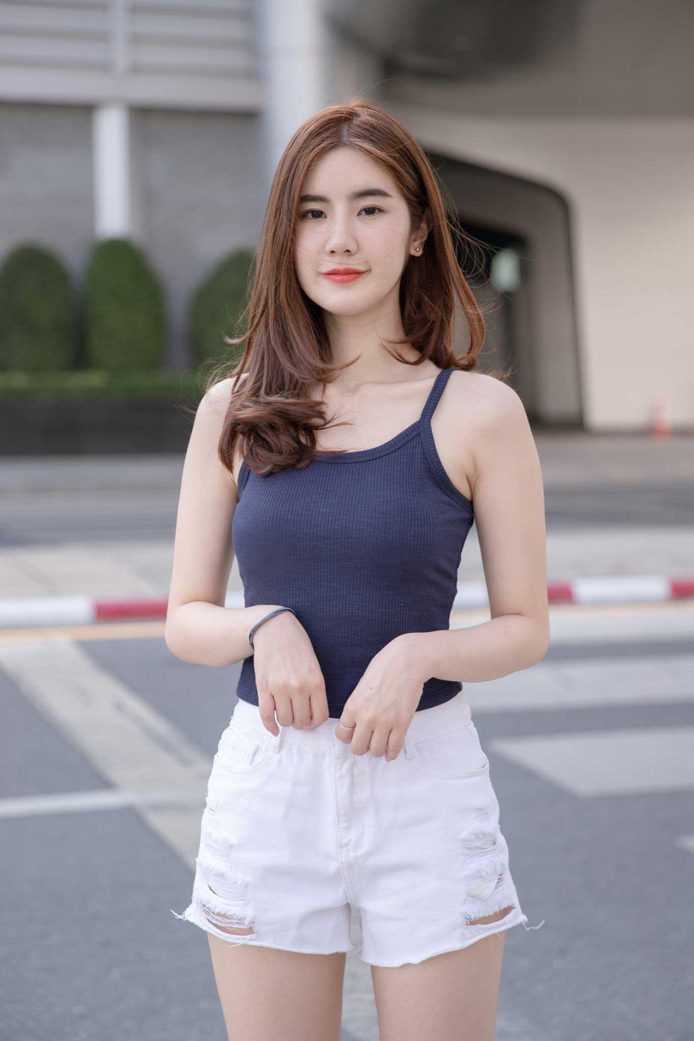 นุ่น สุทธิภา แจกวาร์ ดารา นักแสดง ยูทูบเบอร์ สาวสวย หุ่นแซ่บ ดีกรีไม่ธรรมดา 9