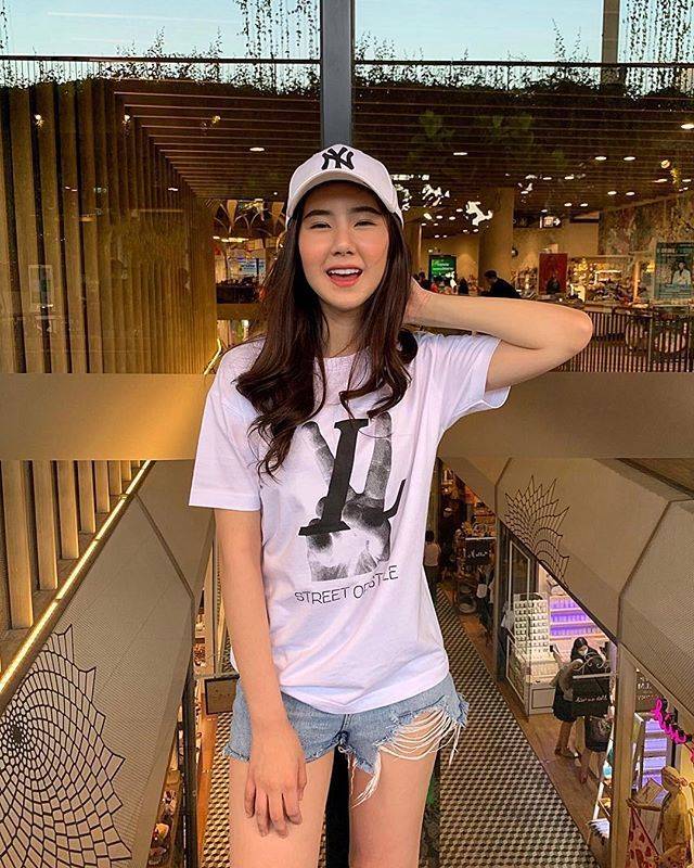นุ่น สุทธิภา แจกวาร์ ดารา นักแสดง ยูทูบเบอร์ สาวสวย หุ่นแซ่บ ดีกรีไม่ธรรมดา 27
