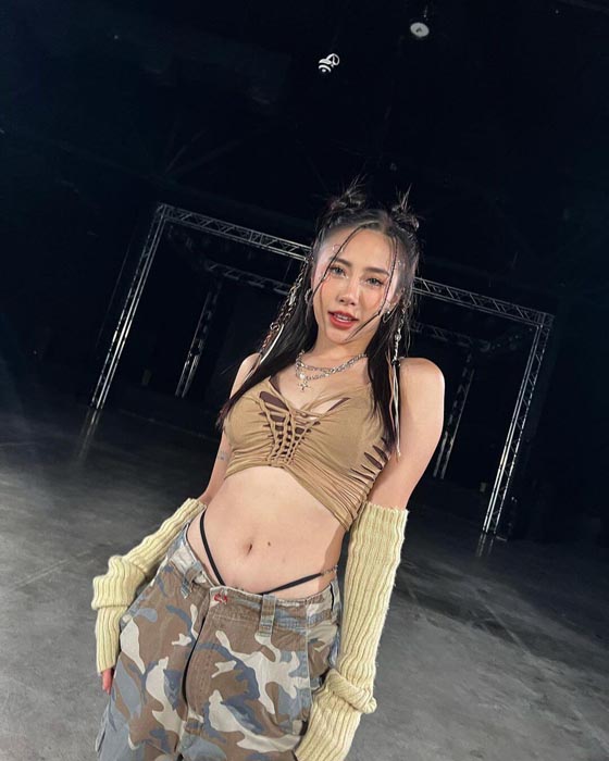 ครูกั้ง กันย์นุดี แจกวาร์ป เน็ตไอดอล สาวสวย หุ่นดี น่ารัก ดีกรีนักเต้นลีลาศทีมชาติ 23