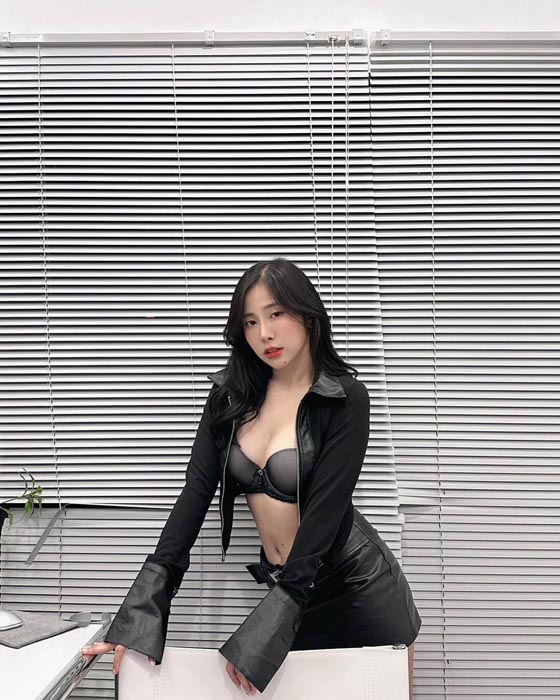 ครูกั้ง กันย์นุดี แจกวาร์ป เน็ตไอดอล สาวสวย หุ่นดี น่ารัก ดีกรีนักเต้นลีลาศทีมชาติ 33