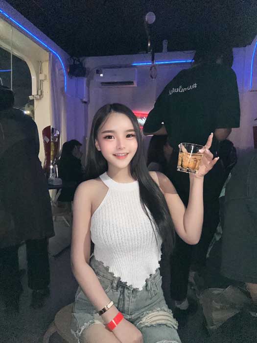 Theerawan น้อง ขวัญ สาวสวย ตัวเล็ก อกฟู โอนลี่แฟน ตัวท็อป 18+ 1