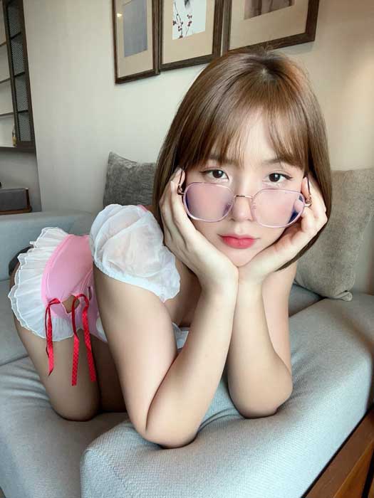 Ploymuay น้อง พลอยหมวย สาวสวย ถ่ายแบบ โอนลี่แฟน เซ็กซี่ ตัวท็อป 2