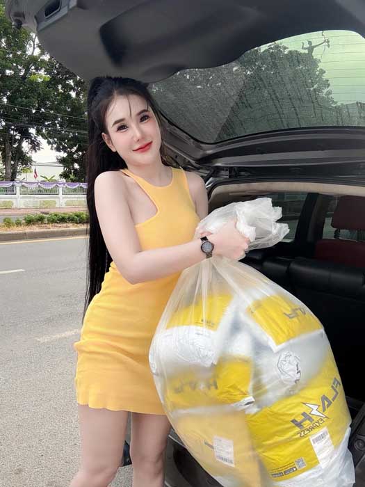 netsupawan เปิดวาร์ป น้อง รถเมล์ สาวสวย นักร้อง หุ่นเอ็กซ์ ผิวขาว อกโต 8