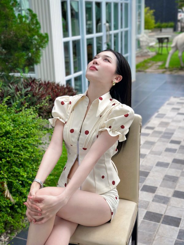 katsirirat แจกวาร์ป น้อง แคท สาวสวย หุ่นดี เซ็กซี่ น่ารัก ท่าเต้น เอวหวาน 12