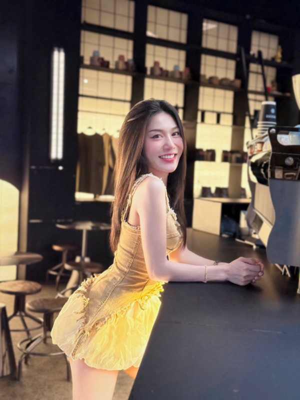 katsirirat แจกวาร์ป น้อง แคท สาวสวย หุ่นดี เซ็กซี่ น่ารัก ท่าเต้น เอวหวาน 7