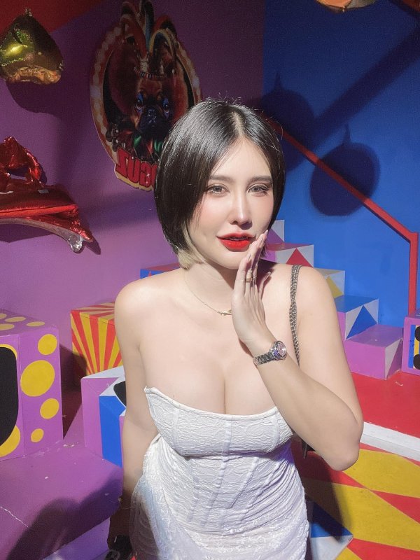 pattiie z แจกวาร์ป นางแบบ พริตตี้ น้อง แพตตี้ สวยแซ่บ เซ็กซี่ นมโต 18+ 15