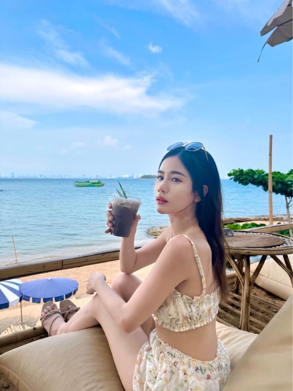 Aung R น้อง ออง สาวสวย ไอดอล สาวหมวย ตัวเล็ก นมโต เซ็กซี่ 18+ 21
