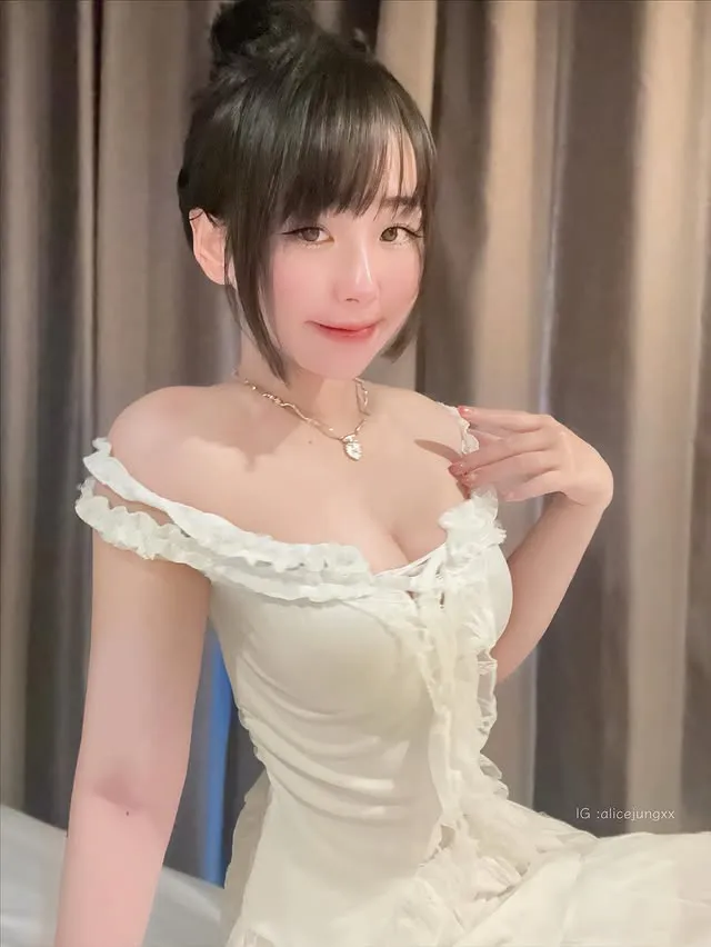 Alicejungxx น้องอลิซ งานเด็ด OnlyFans VK 18 + 36