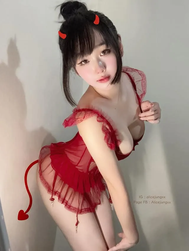 Alicejungxx น้องอลิซ งานเด็ด OnlyFans VK 18 + 42