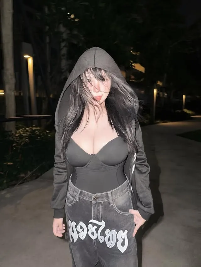 AsiaSharkyx น้องฉลาม เปิดวาร์ป ประวัติ chalamxxx ช่องทางติดตาม 17